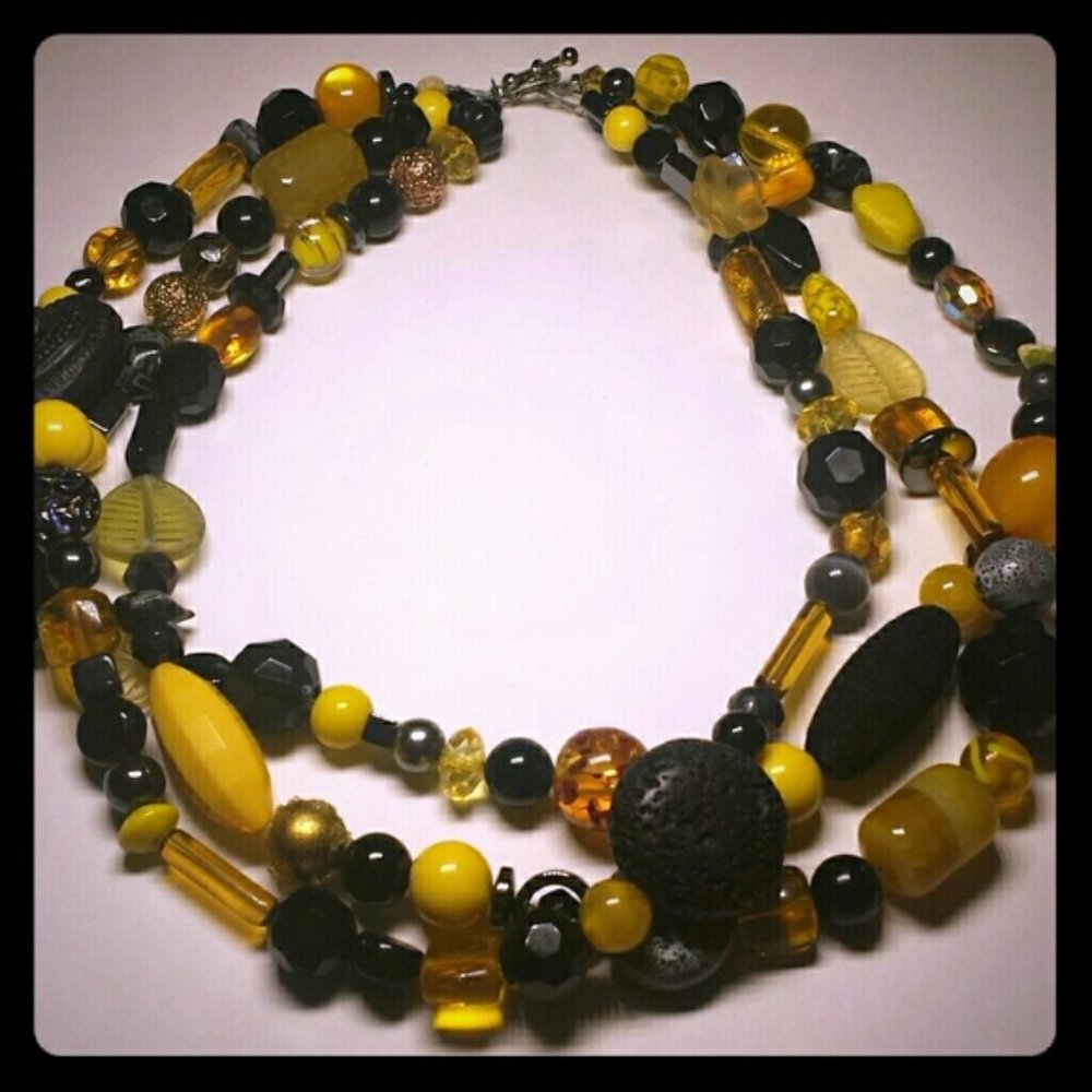 Yellow & black beaded necklace Pittsburgh Steelers